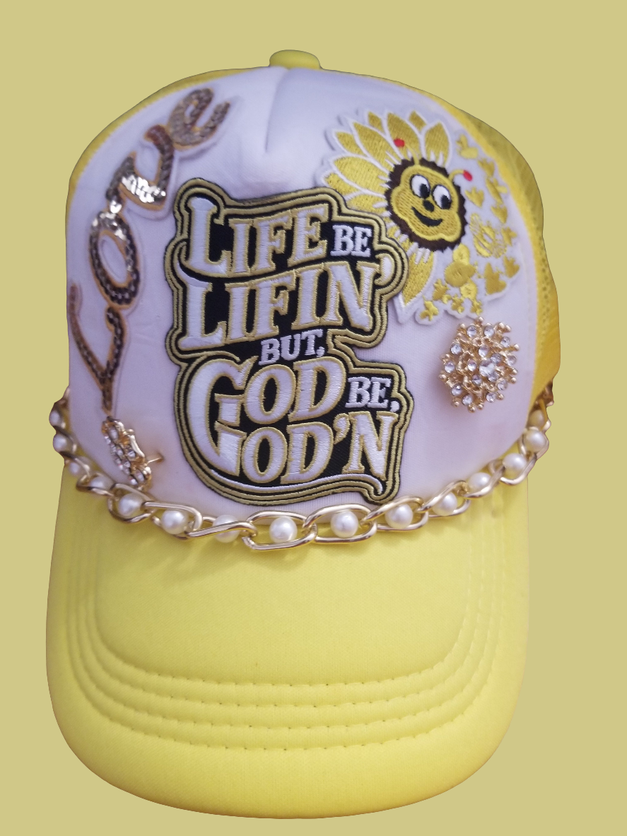 Yellow God be God'n hat